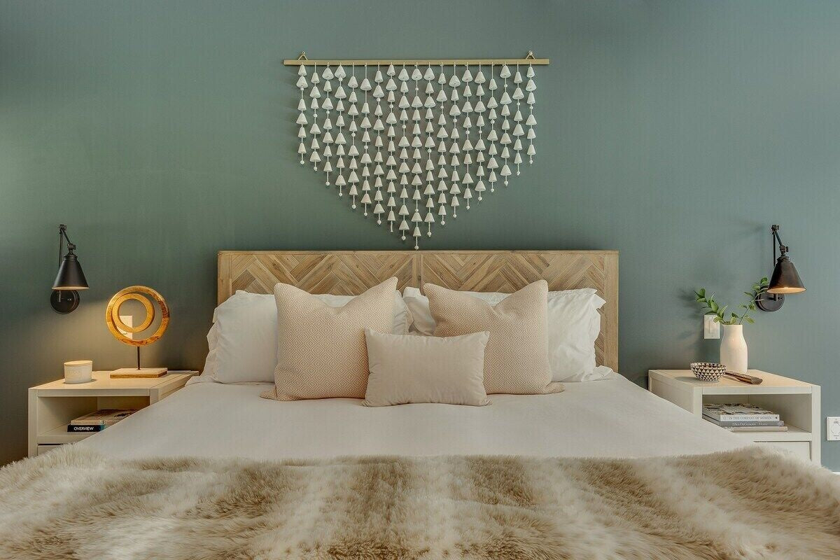 Premium Room Payment Plan: $475 Down, $1385 Total